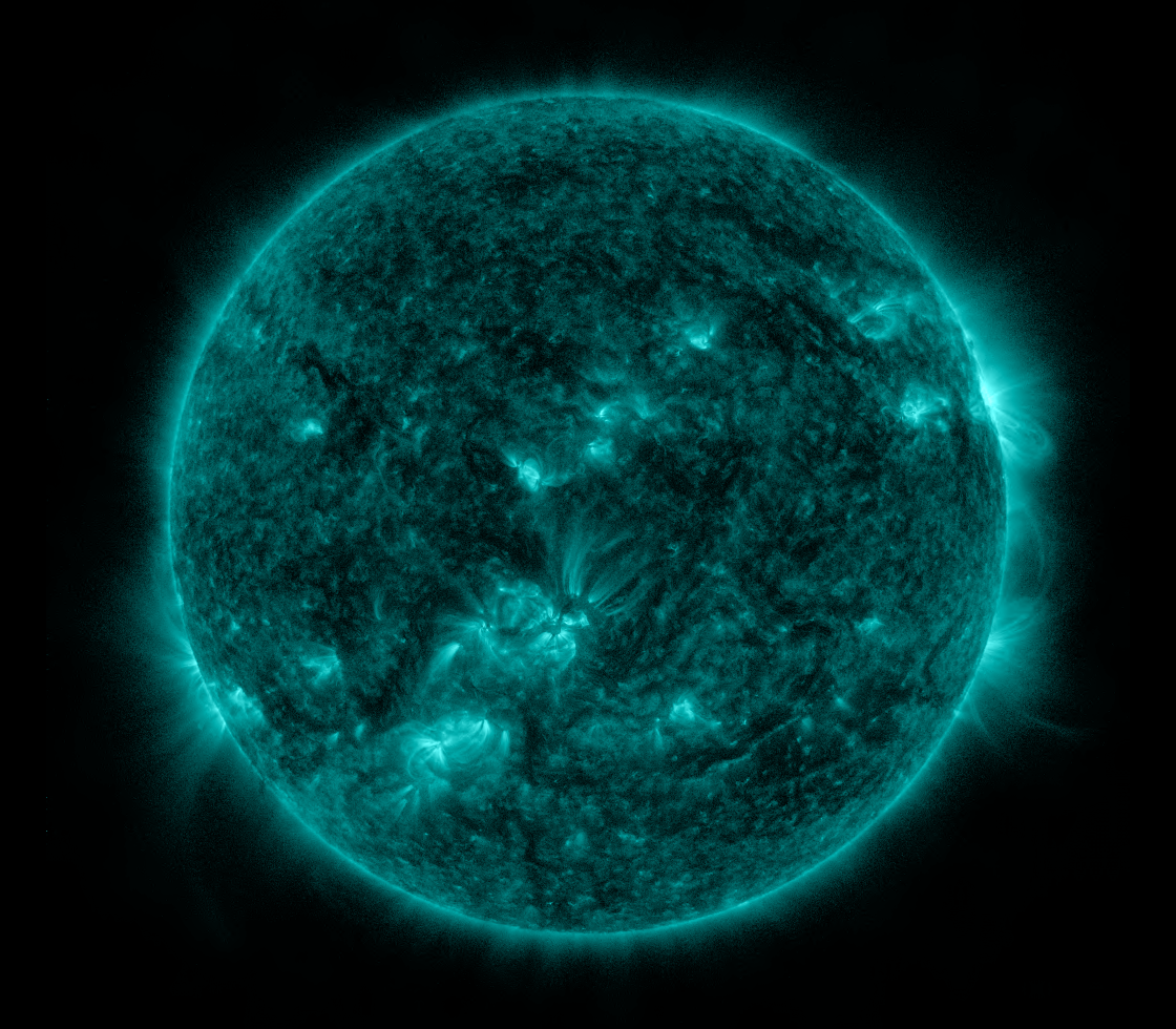 Solar Dynamics Observatory 2022-06-26T21:00:23Z