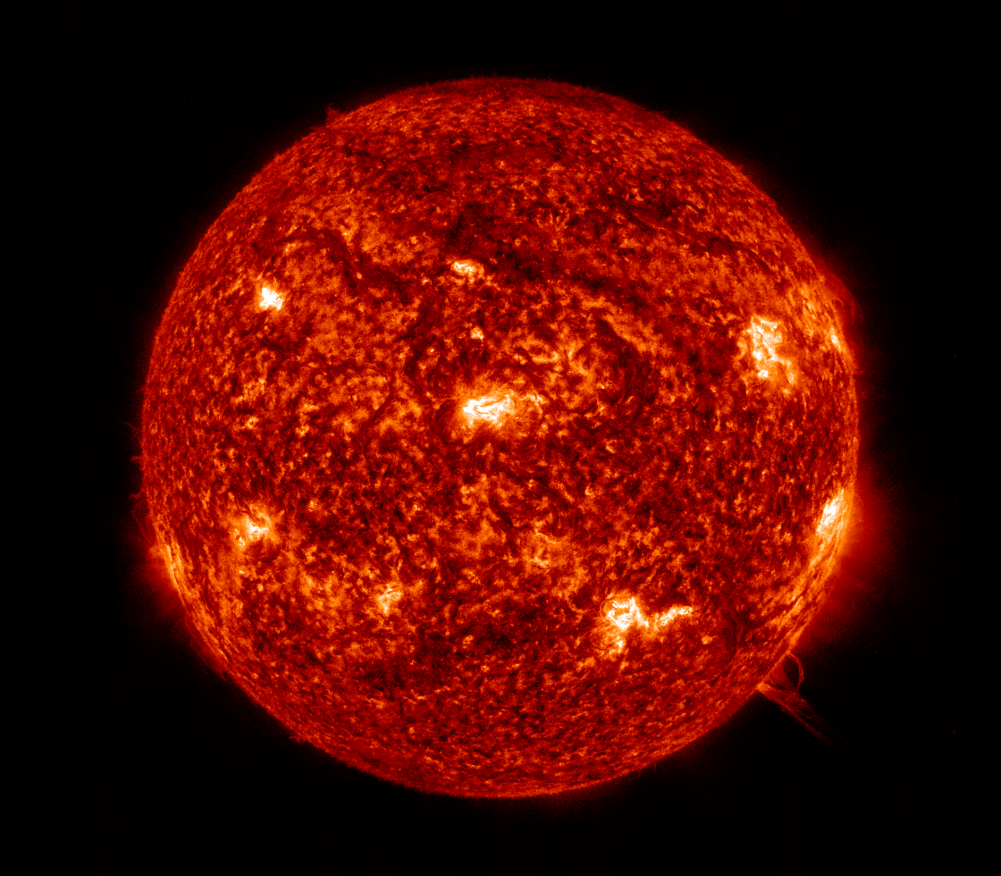 Solar Dynamics Observatory 2022-08-17T05:23:38Z