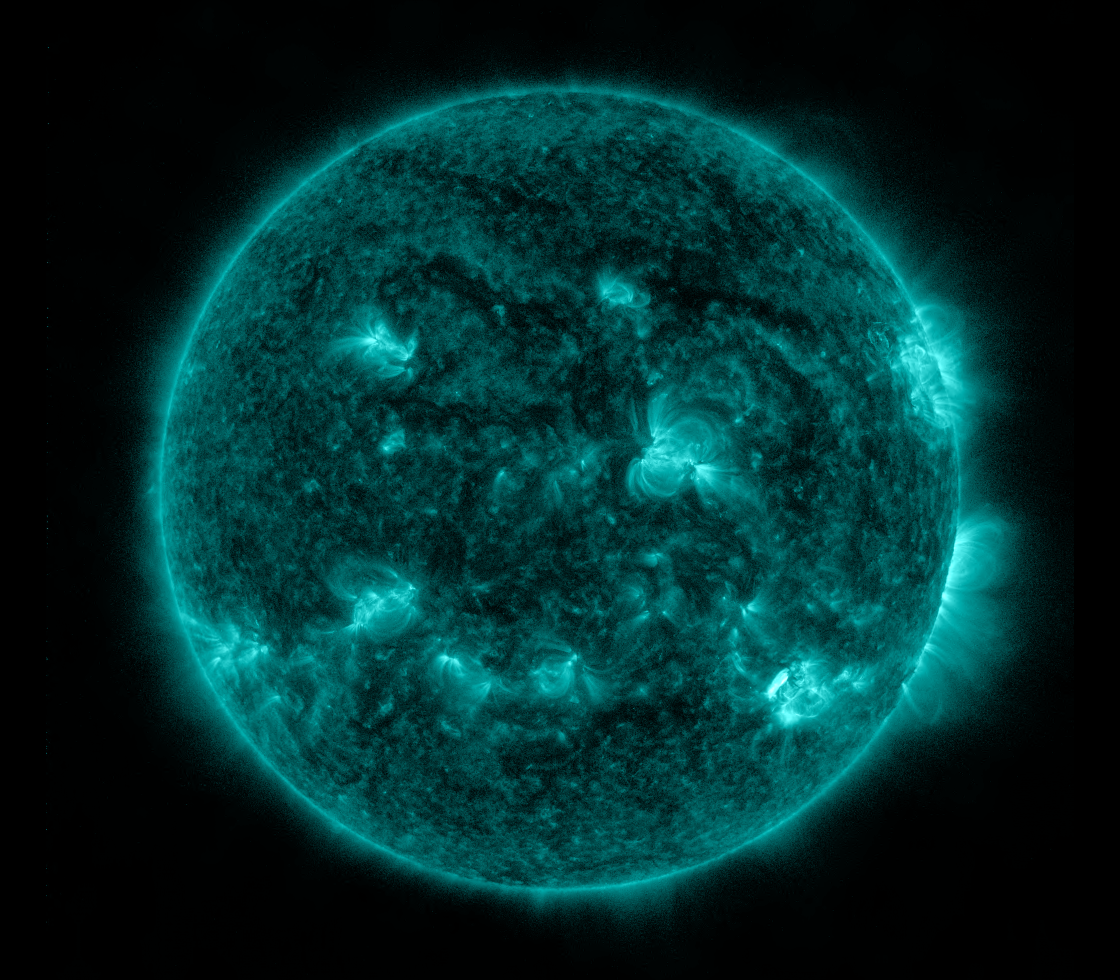 Solar Dynamics Observatory 2022-08-18T14:23:57Z